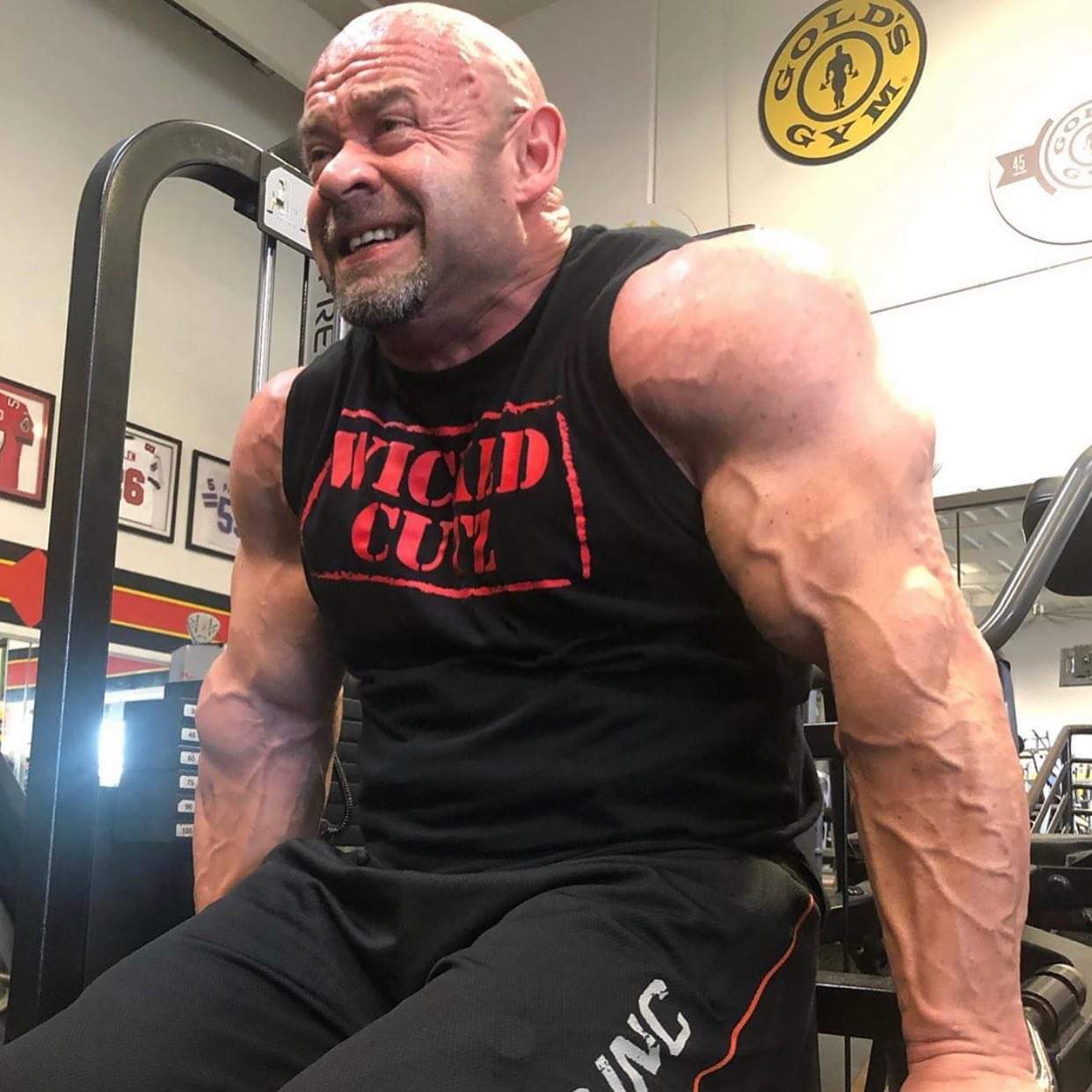 branch warren pro ifbb si allena a venice gold's gym durante l'Olympia Weekend 2019